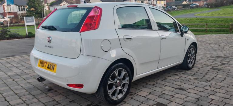 2017 Fiat Punto 1.2 Easy+ 5dr HATCHBACK Petrol Manual