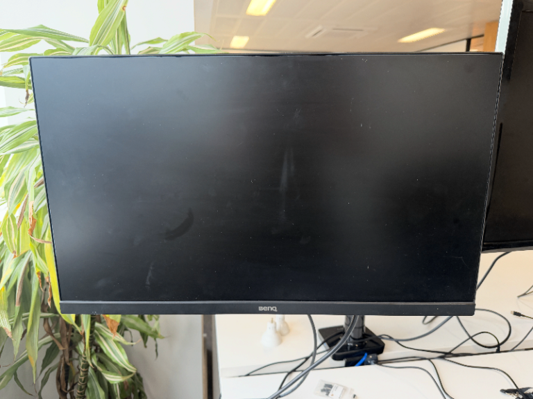 Office Clearance: BenQ GW2475-T Monitor with Mounting Arm – Only £20!