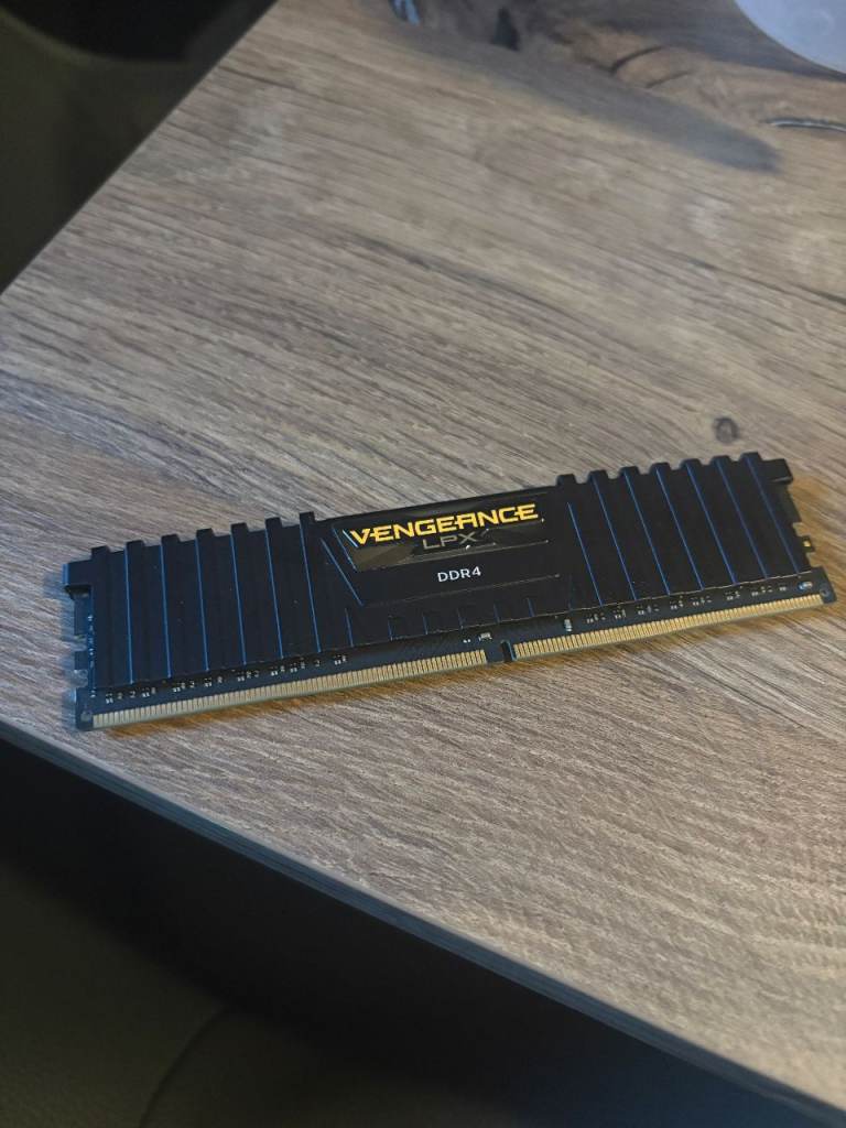 Corsair 16GB RAM 3000Mhz 