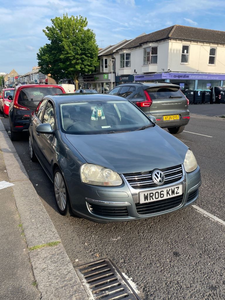 Volkswagen, JETTA, Saloon, 2006, Manual, 1598 (cc), 4 doors
