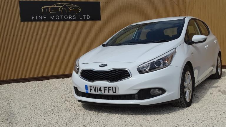 KIA CEED 1.4 VR7 White Manual Petrol 2014