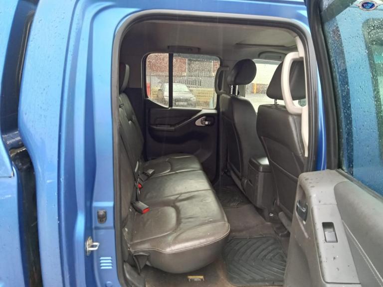 NISSAN NAVARA 2.5 dCi Tekna Blue Manual Diesel 2011