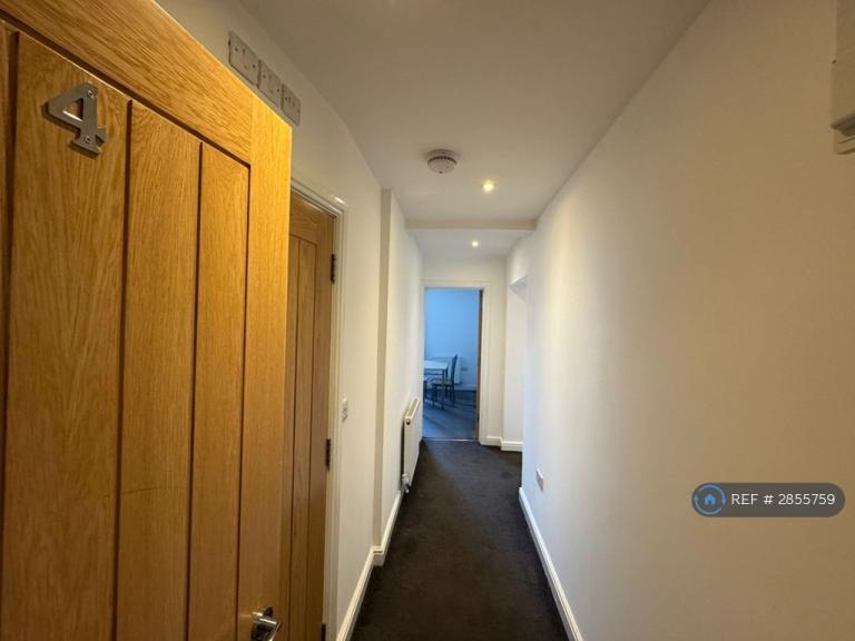 1 bedroom flat in Callum View, Nottingham, NG7 (1 bed) (#2855759)