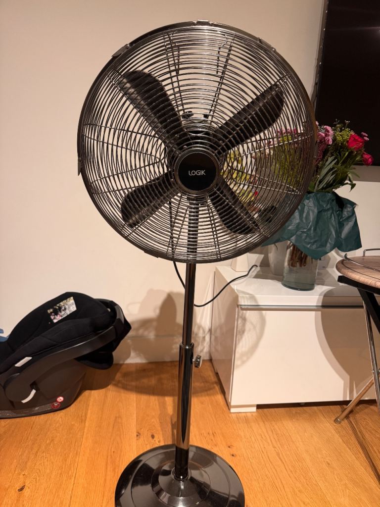 LOGIK Pedestal Fan - Black, Good Condition