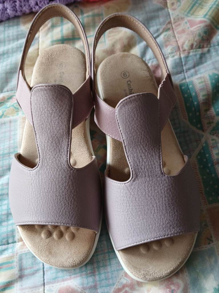 Sandals, Size 6. Pink. £8