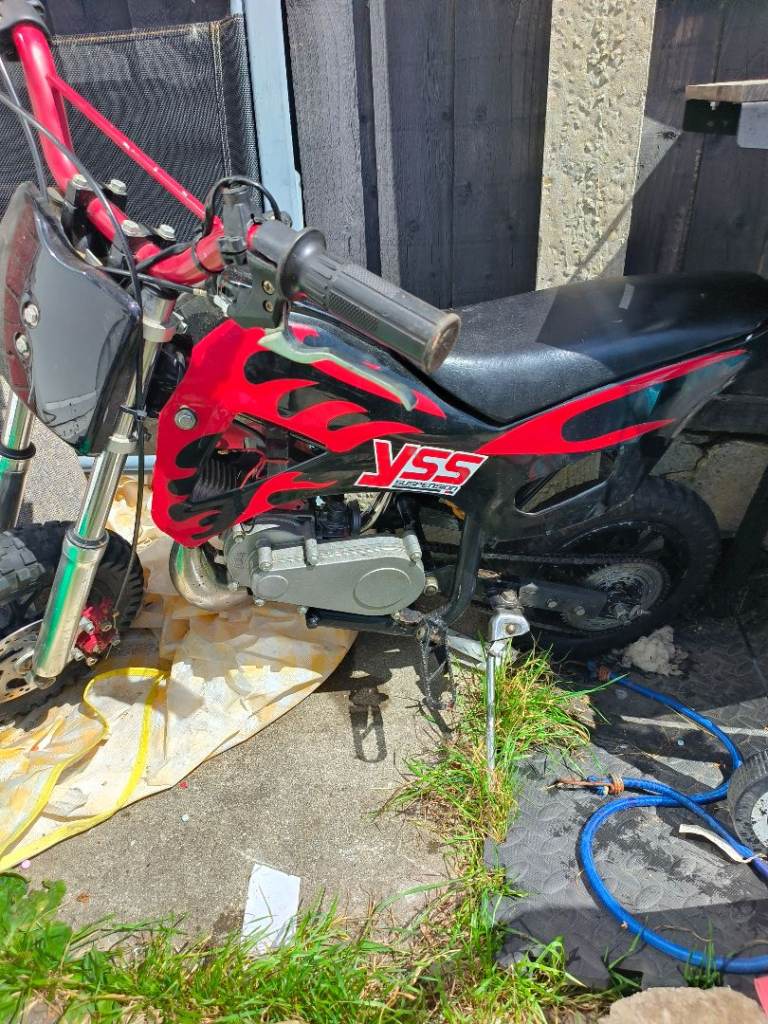 V55 Kids Mini Moto Dirt Bike – Red and Black, Good Condition