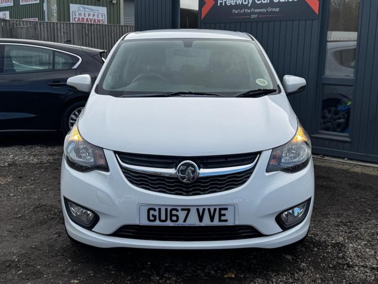 VAUXHALL VIVA 1.0i SE Hatchback 5dr Petrol Manual Euro 6 (75 ps) White Manual Pe
