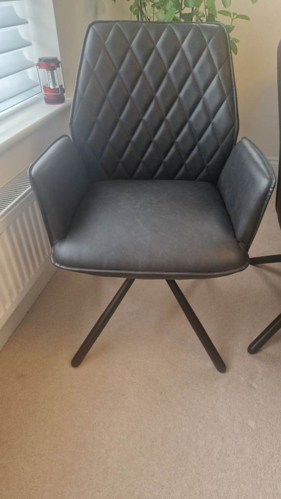 Swivel dining/office/lounge chair