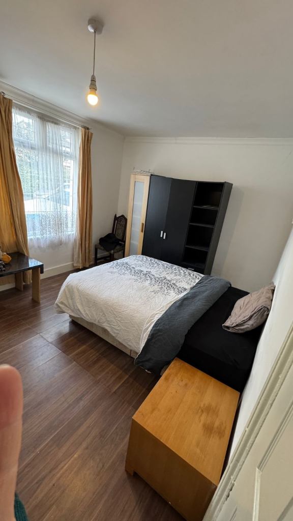 A place for rent all bills included in Croydon in south London 