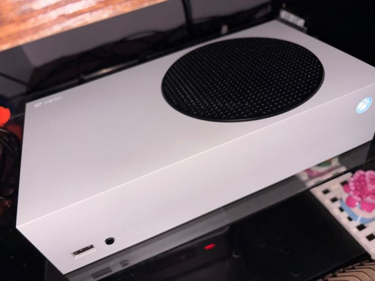 Xbox Series S 512GB white + controller , £240.00 for Sale in Linwood ...
