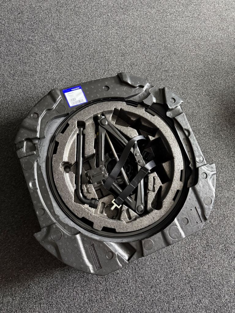Volvo space saver wheel kit - unused 