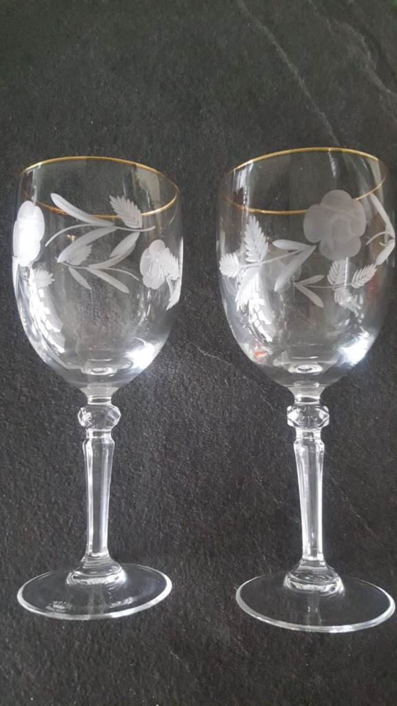 Royal Doulton crystal wine glasses (Country Rose Gold(