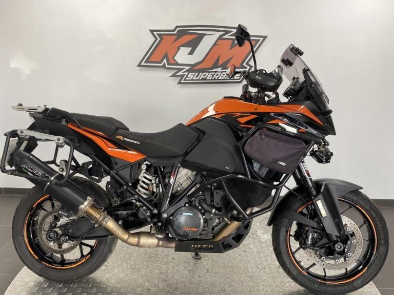 KTM 1090 ADVENTURE, 2017/17, 16,925 MILES WITH HISTORY PLUS LOTS OF EXTRAS