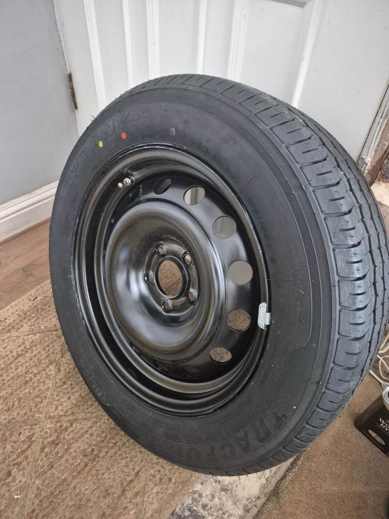 Brand new 215/60R16 tyre and 16' steel wheel 