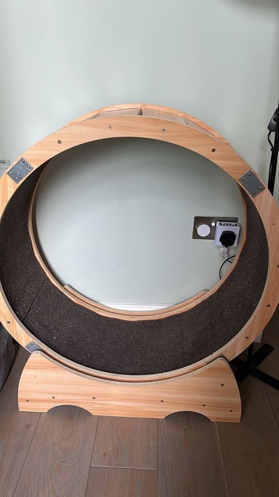 Cat Exercise Wheel / Cat Running Wheel – Good Condition
