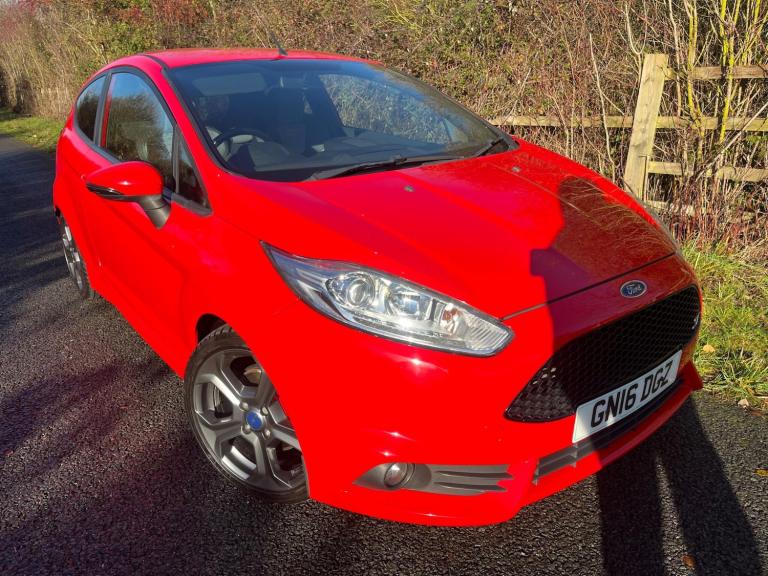 2016 Ford Fiesta 1.6T EcoBoost ST-2 Euro 6 3dr HATCHBACK Petrol Manual