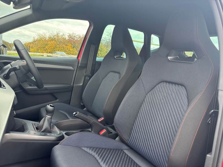 2025 SEAT Arona 1.0 TSI 115 FR Black Edition 5dr Hatchback PETROL Manual