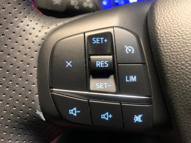 2022 Ford Kuga 2.5 EcoBoost Duratec 14.4kWh ST-Line X SUV 5dr Petrol Plug-in Hybrid CVT Eu Suv PE...