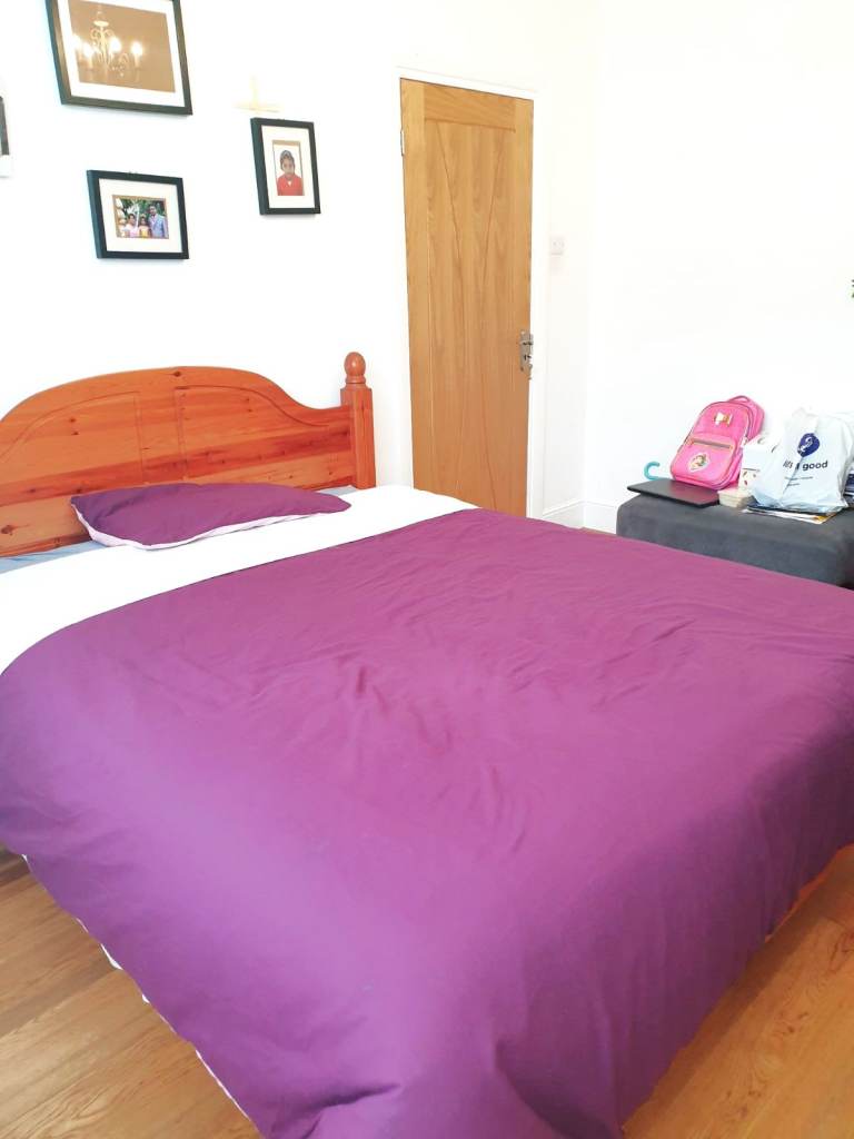 BIG DOUBLE  ROOM FOR SINGLE PROFESSIONAL PERSON. 750PM... NO AGENCIES PLEASE.