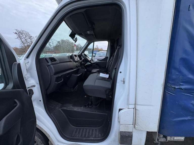 2022 Renault Master Master 35 LWB CHASSIS CAB DIESEL Manual