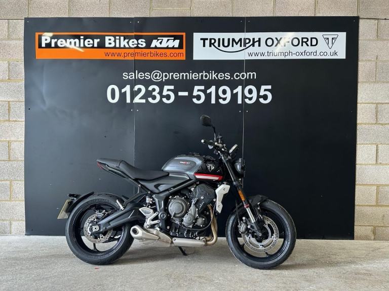 STUNNING ONE OWNER 2024/24 TRIUMPH TRIDENT 660 MOTORCYCLE