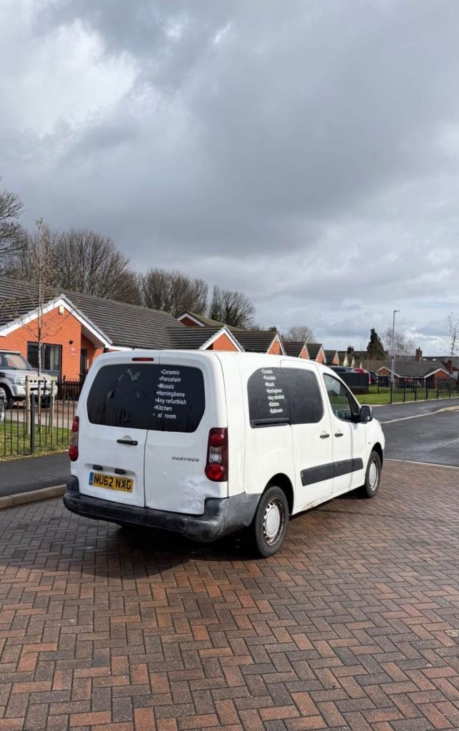 2012 Peugeot partner crew van 