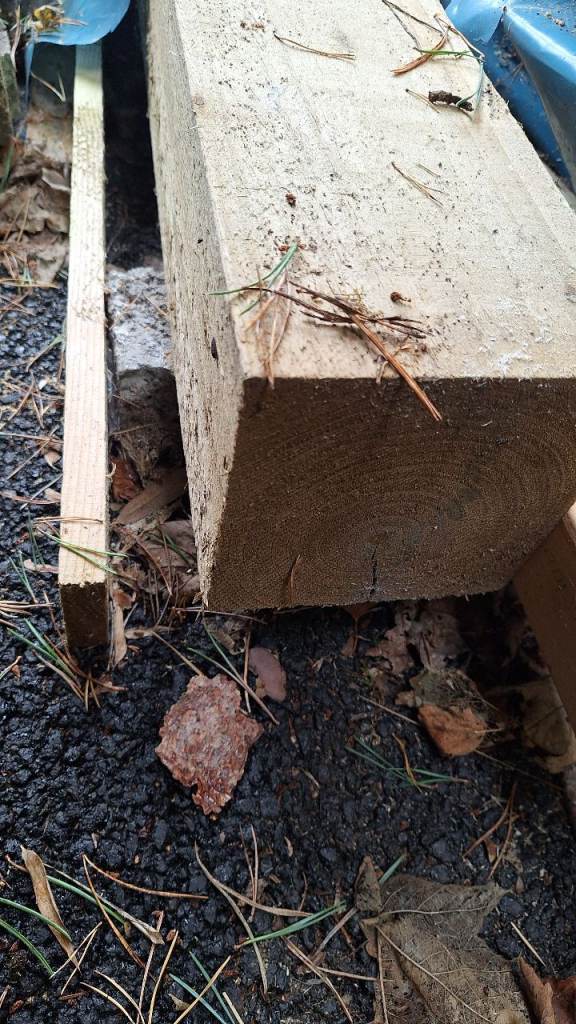 Timber post 
