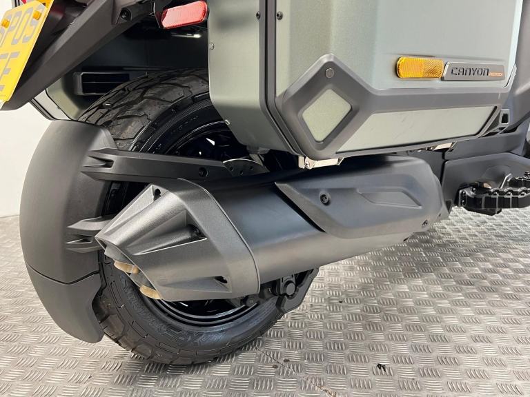 2025 Can-Am Canyon Redrock Semi Automatic Trike with 800 Miles 