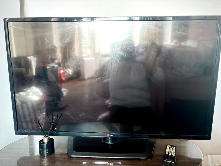 LG 42” TV 2013 model