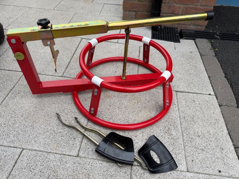 Motorbike tyre changer
