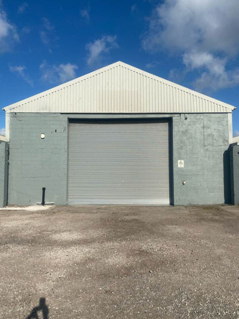 Industrial / Warehouse Unit To Let – Knowsley Industrial Estate Liverpool – 3,300 sq ft