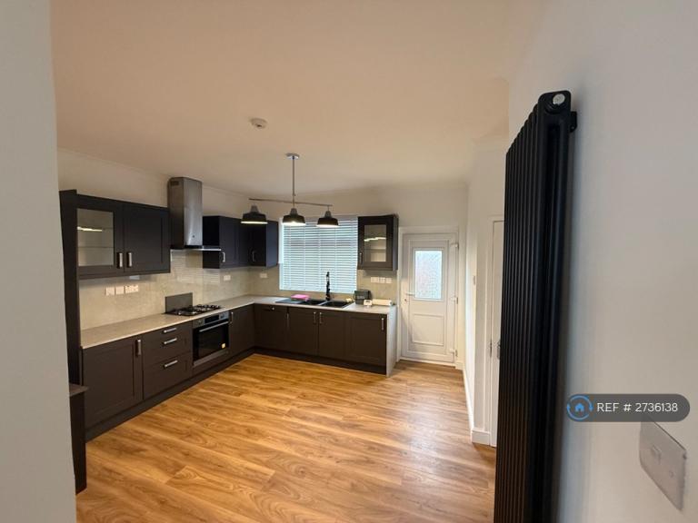 3 bedroom house in Common Road, Newton-Le-Willows, WA12 (3 bed) (#2736138)