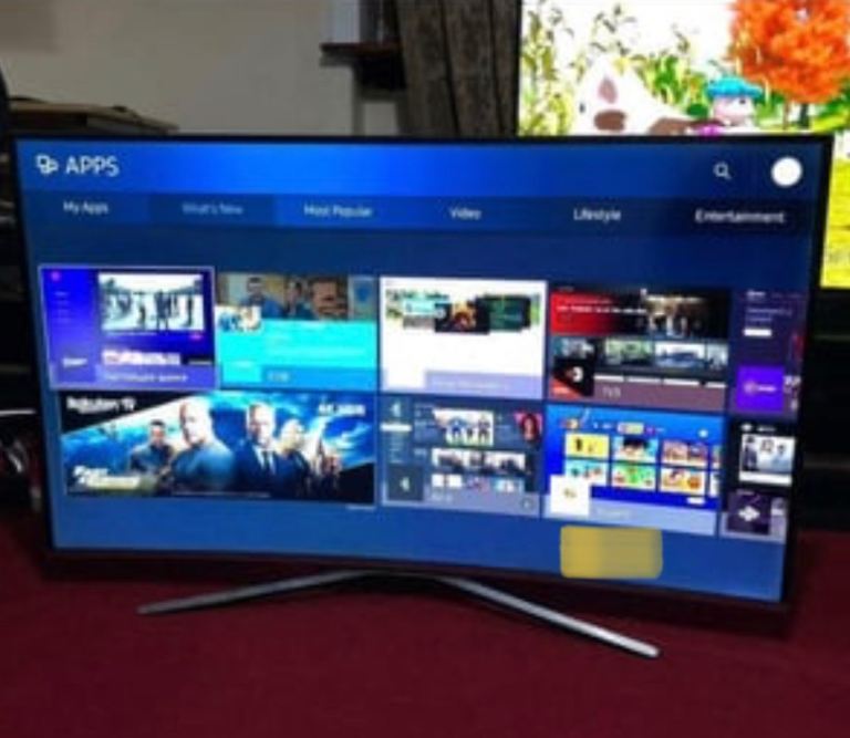 Samsung Curved Smart TV - Good Condition