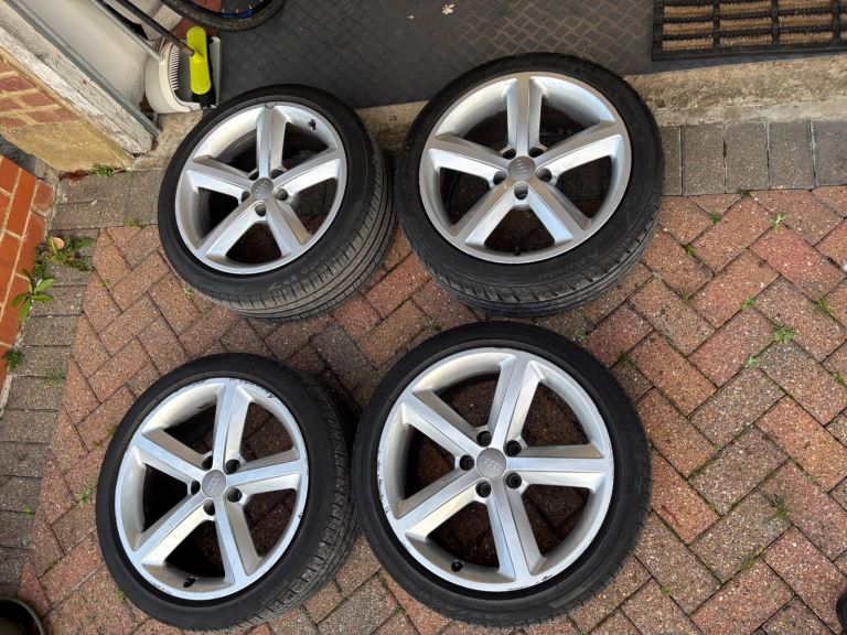 Audi wheels whit tires 18 inches 5x112