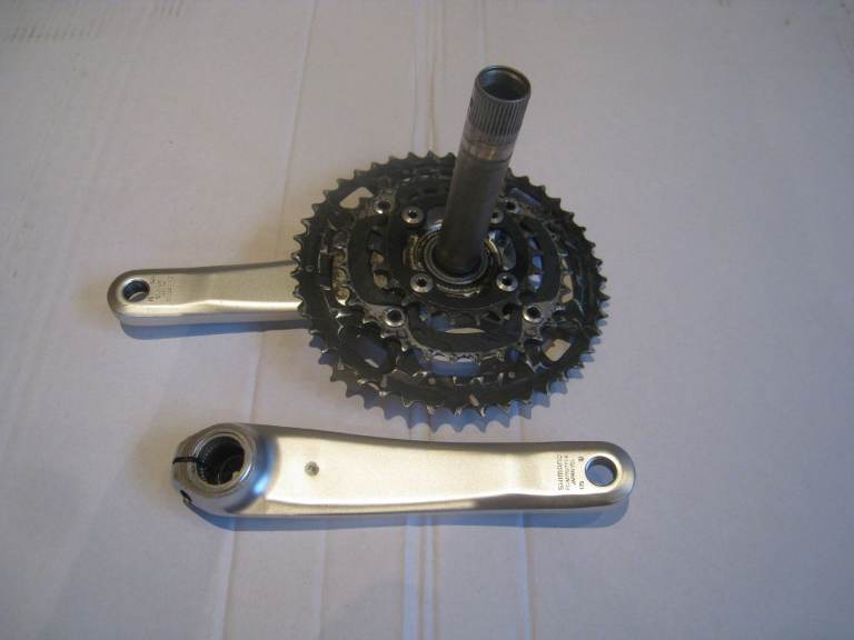 DEORE XT m770 crank set - shimano hollowtech 2 - , + can be posted 
