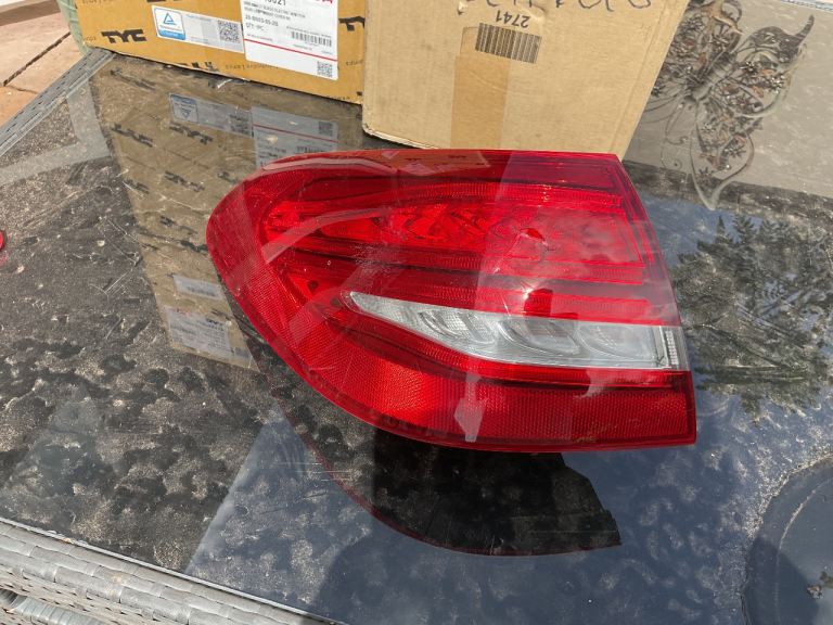Mercedes c class rear lamp