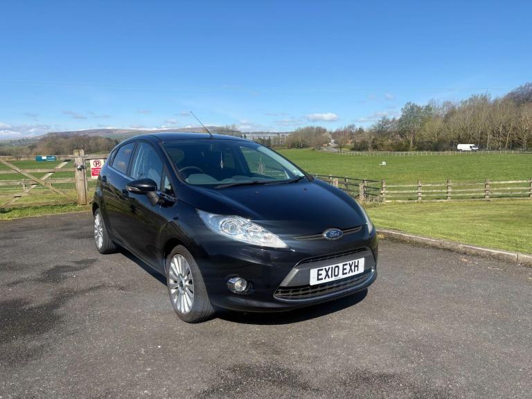 2010 Ford Fiesta 1.4 Titanium 5dr HATCHBACK Petrol Manual
