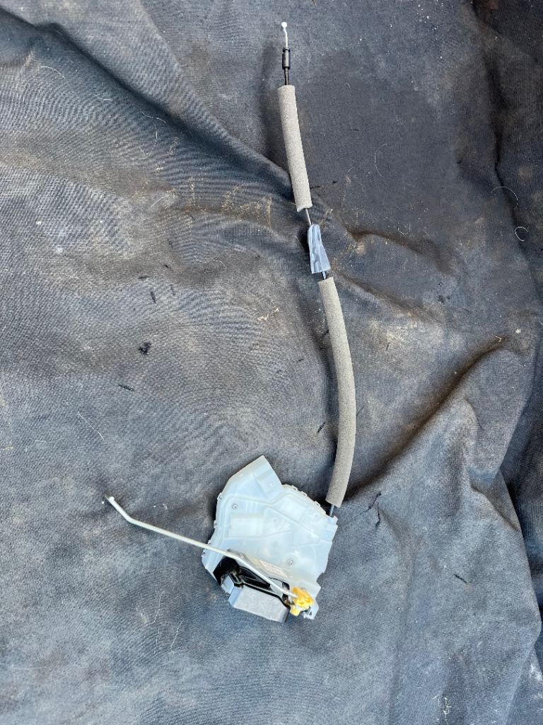 MG4 ev drivers door latch