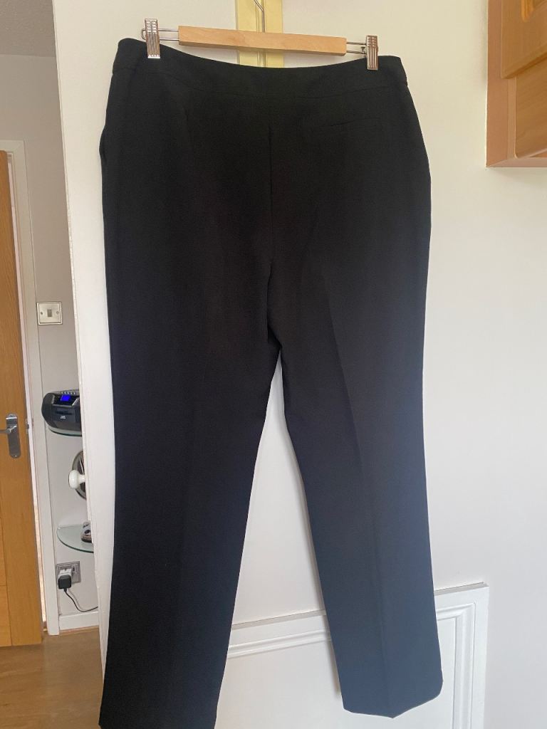 F&F black trousers 14S
