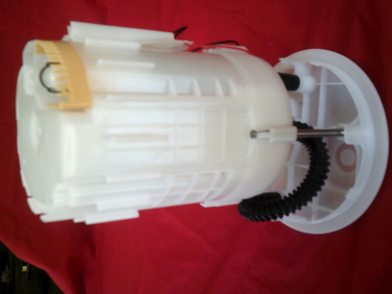 FUEL SENDER -RENAULT TRAFIC/OPAL VIVARO/NISSAN ETC - NEW IN BOX