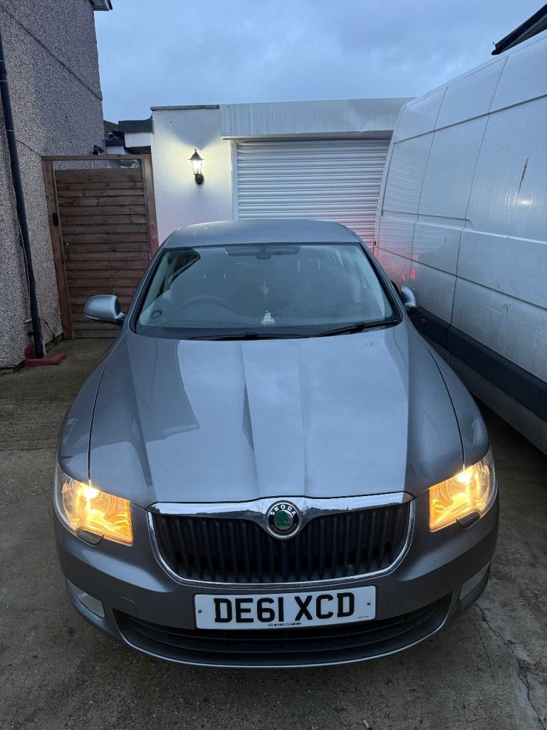 Skoda, SUPERB, Hatchback, 2011, Semi-Auto, 1798 (cc), 5 doors