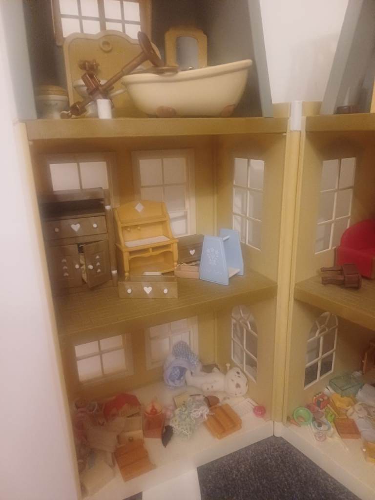 Sylvanian Families House with Furniture and Accessories