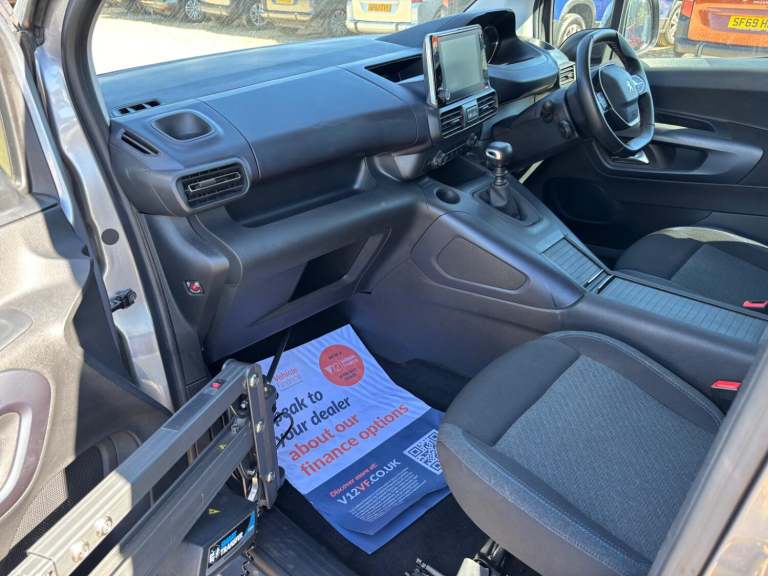 PEUGEOT RIFTER WHEELCHAIR ACCESSIBLE VEHICLE WAV WITH HOIST PASSENGER UP FRONT