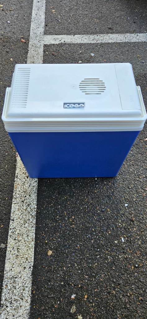 Igeco electric cool box