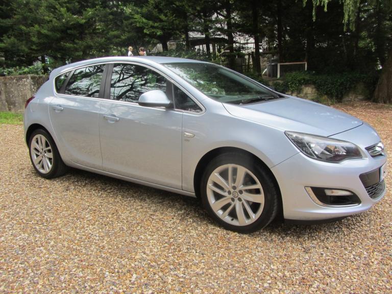 2014 Vauxhall Astra 1.6i 16V 'SRi' 5dr. H/Back. HATCHBACK Petrol Manual