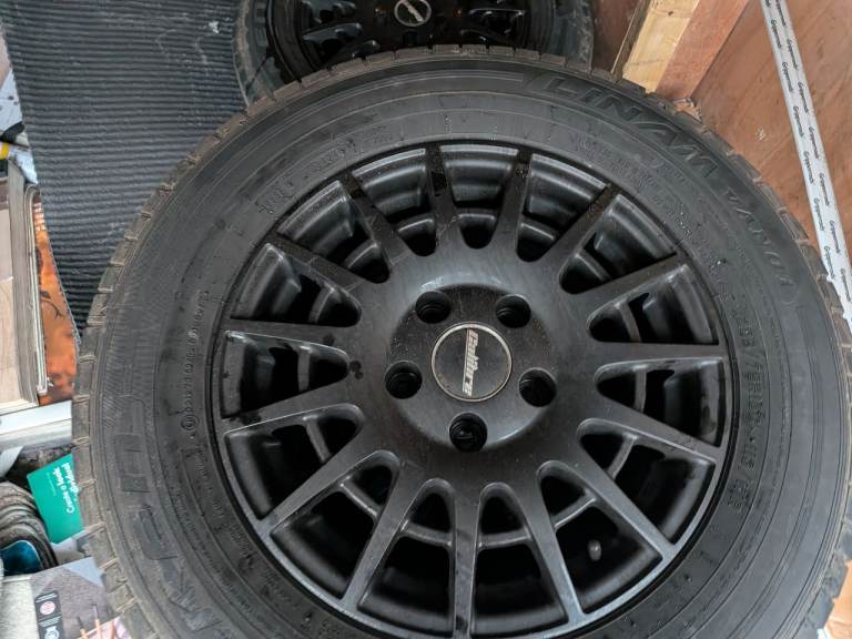 Volkswagen crafter 2020 16 inch alloys tyres 