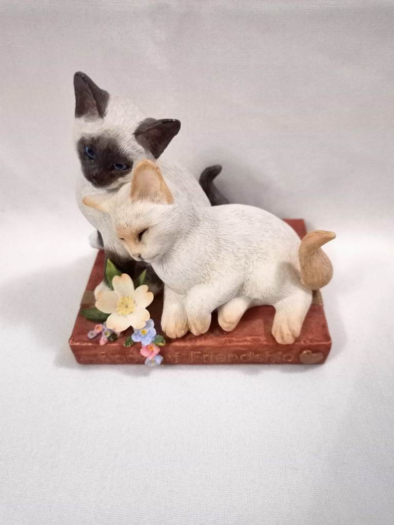 COUNTRY ARTISTS KITTENS TALES 'BOOK OF FRIENDSHIP'.
