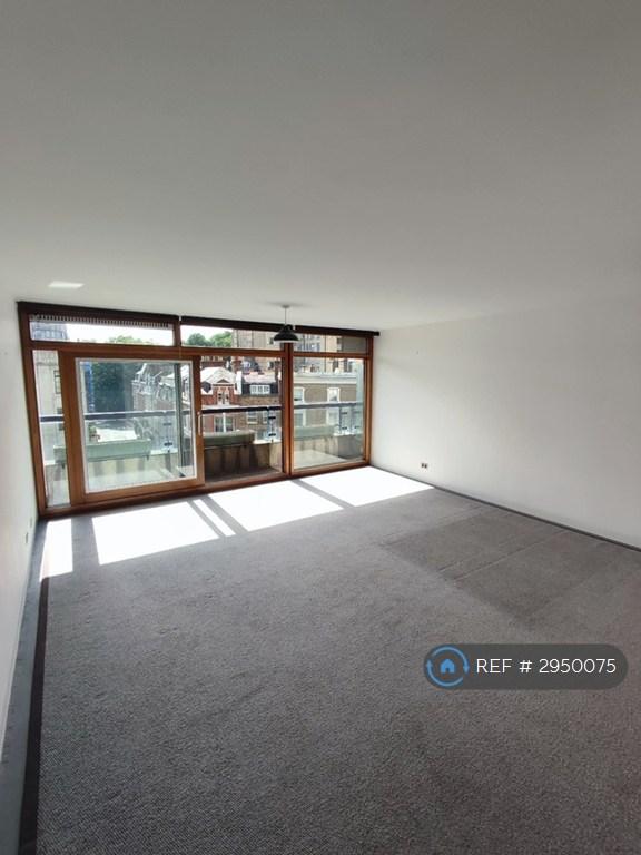 Studio flat in Barbican Estate, London, EC2Y (#2950075)