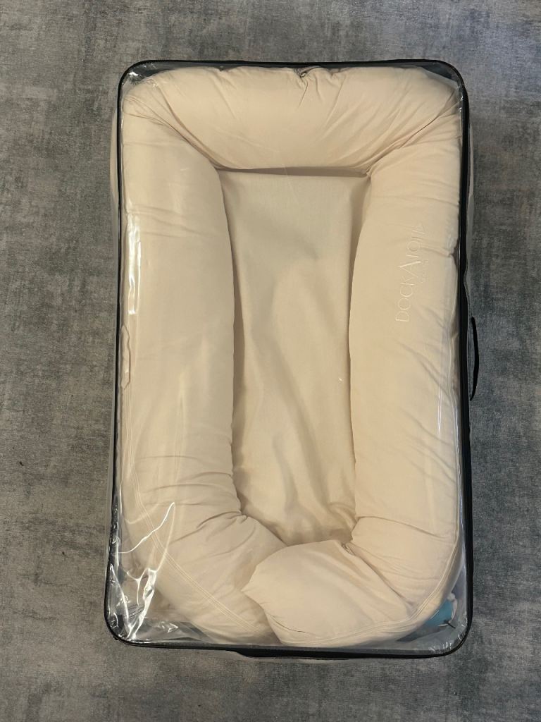 DockATot Deluxe+ Grand Dock 9m-36m sleeping and lounging pillow RRP £170