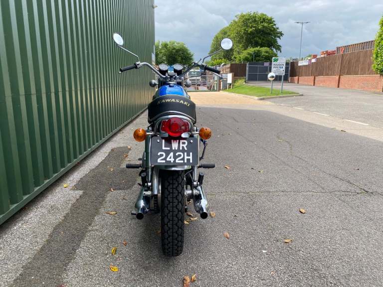 Kawasaki W1 650cc Twin Carb 1970 Blue Fully Restored Ready to Use 
